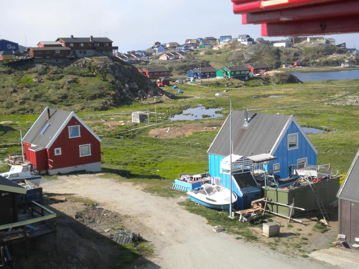 Hotel Sisimiut Exterior photo